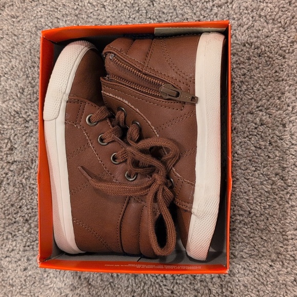 Cat & Jack Brown Toddler Boy Sneakers - Picture 4 of 4